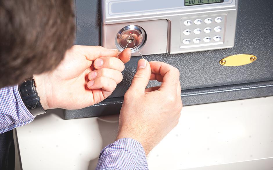 changer serrure porte fermée Nandy